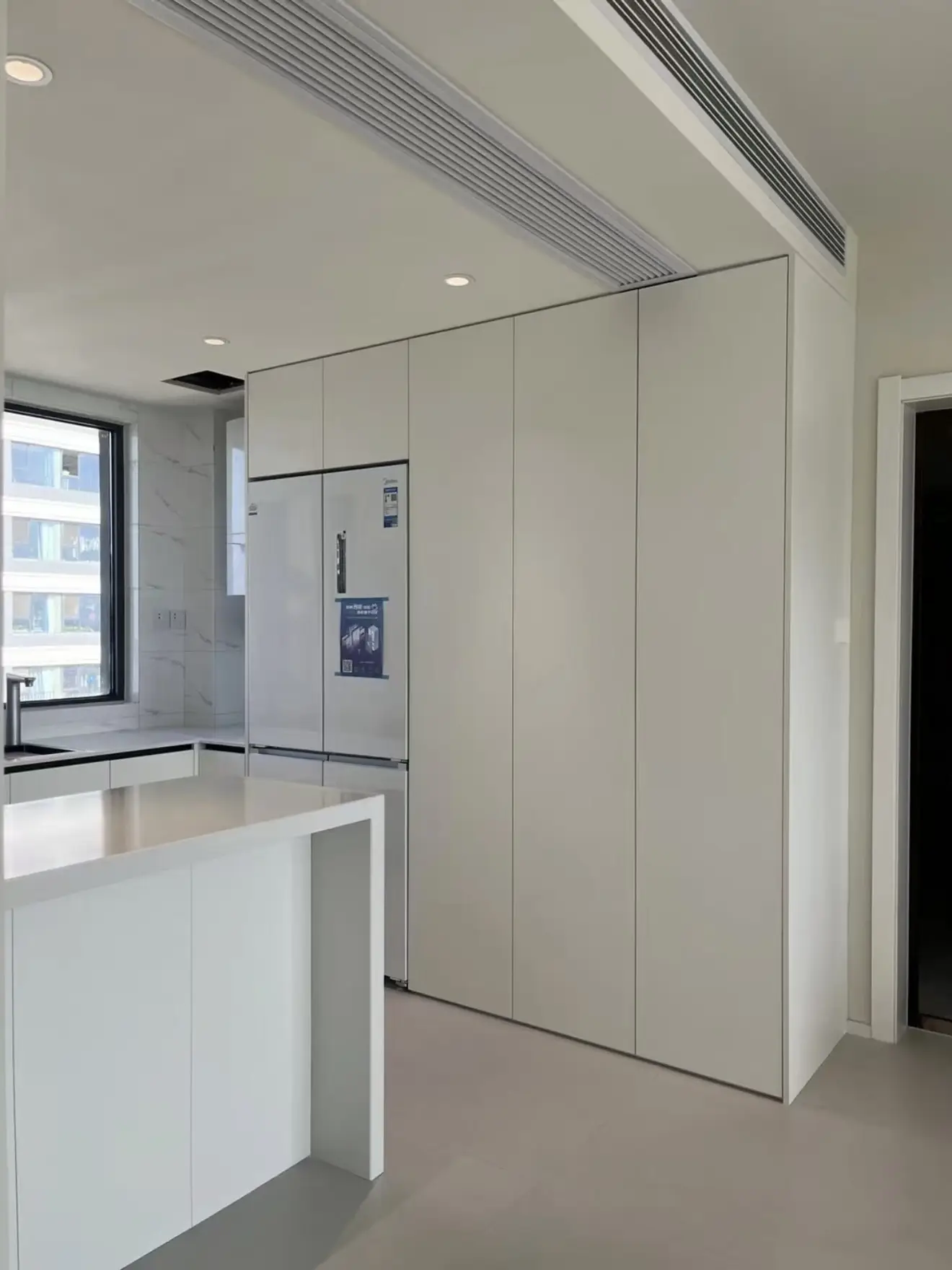 整體櫥柜定制與廚房櫥柜定制，專業(yè)靠譜之選