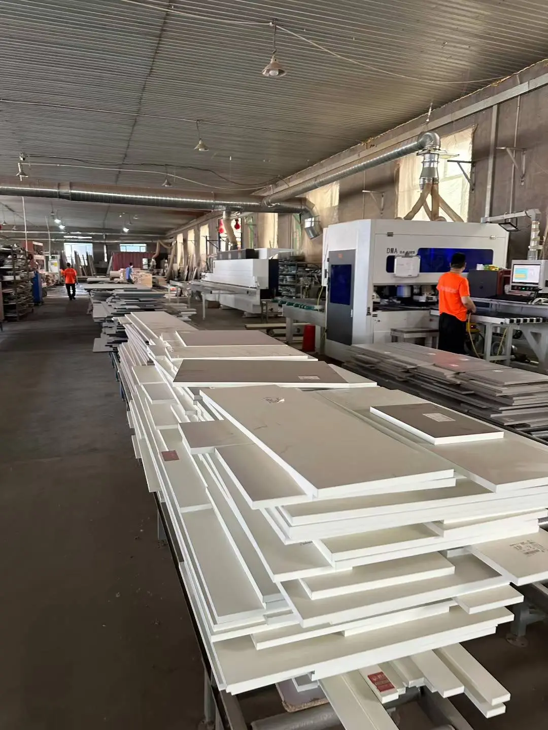 定制櫥柜加工廠合作案例多，整體定制櫥柜生產(chǎn)企業(yè)哪家好？