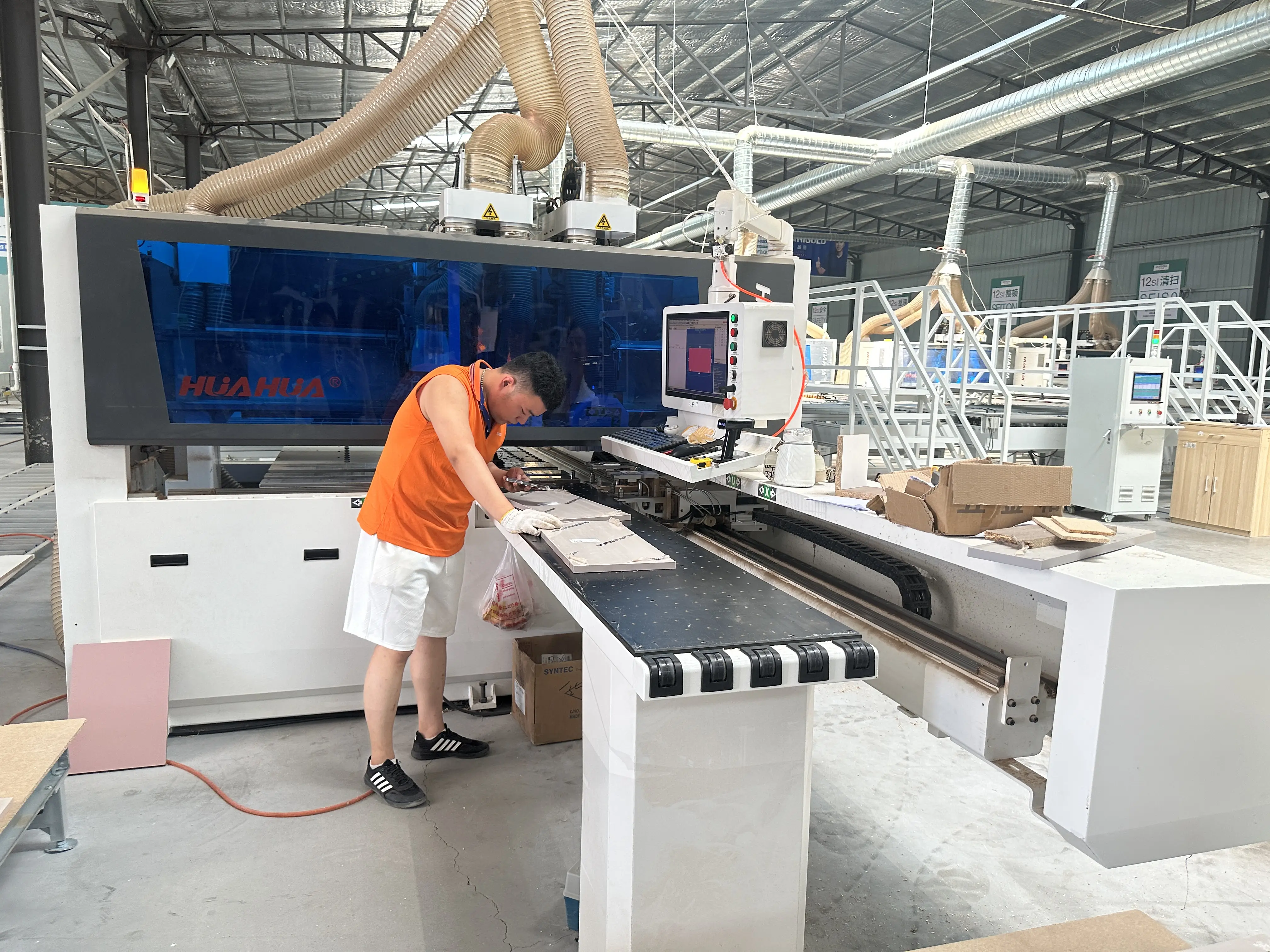 個(gè)性化全屋定制生產(chǎn)商哪家好？看這里！