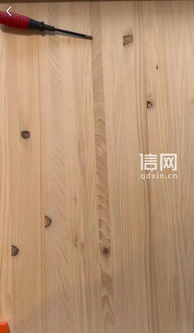 消費者花17萬在紅星美凱龍商家“呈里木作”定制實木家具有結(jié)疤色差商家竟發(fā)律師函